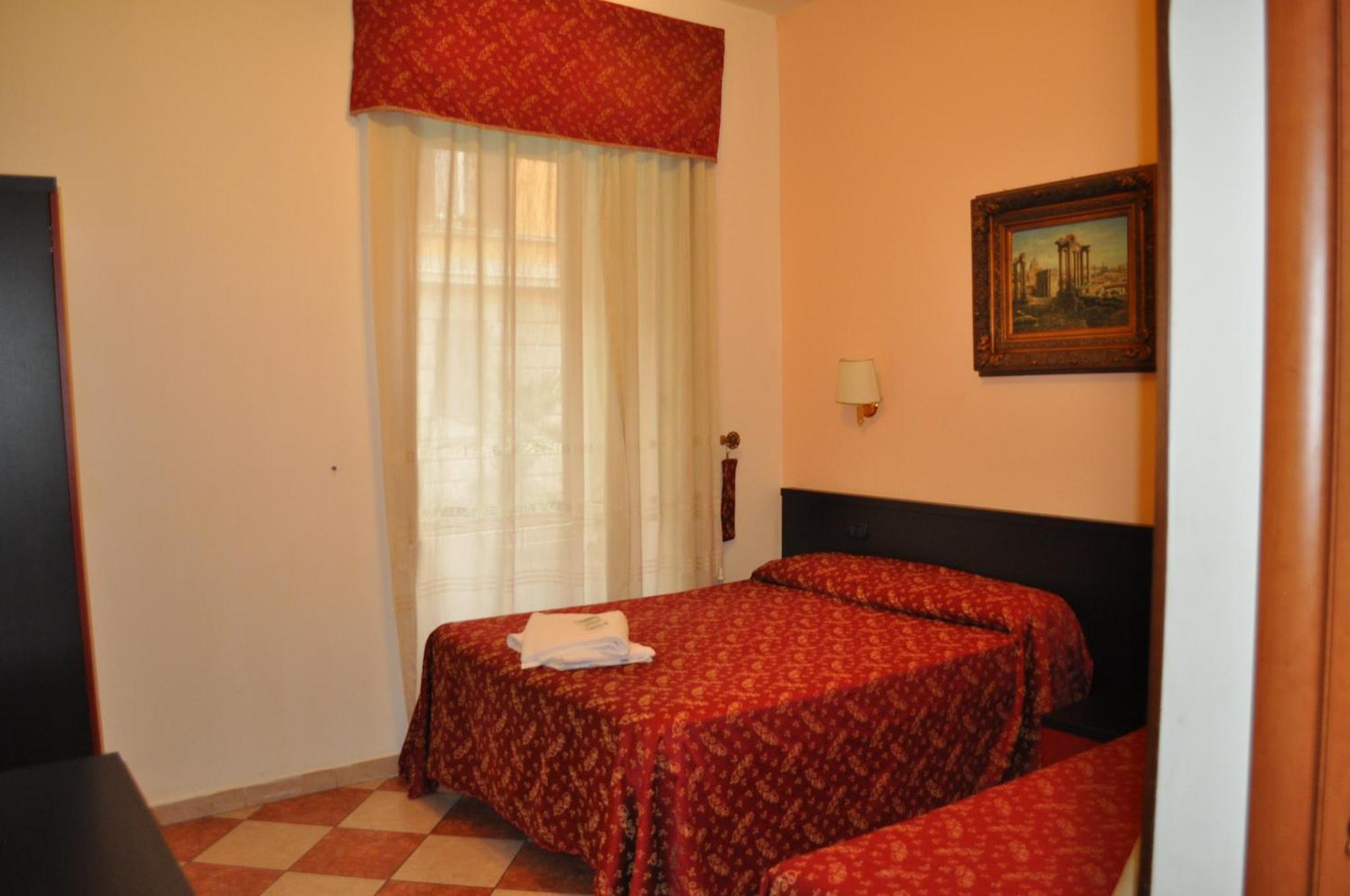 Double Room Private External Bathroom