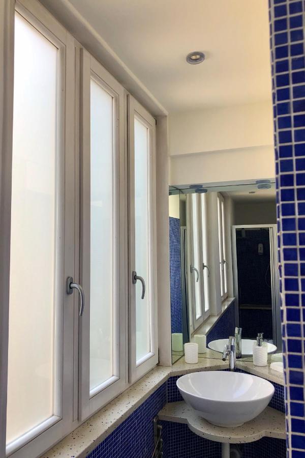 Double or Twin Room Private External Bathroom