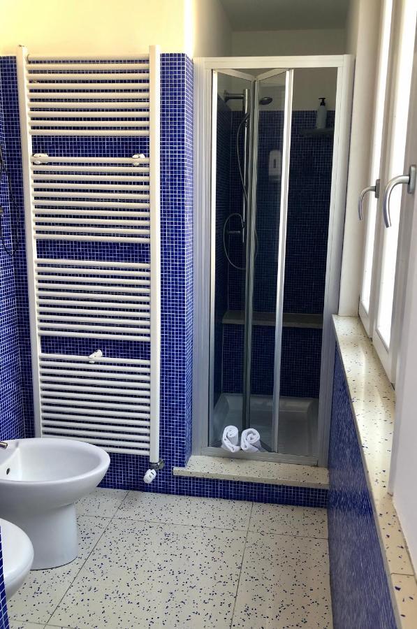 Double or Twin Room Private External Bathroom