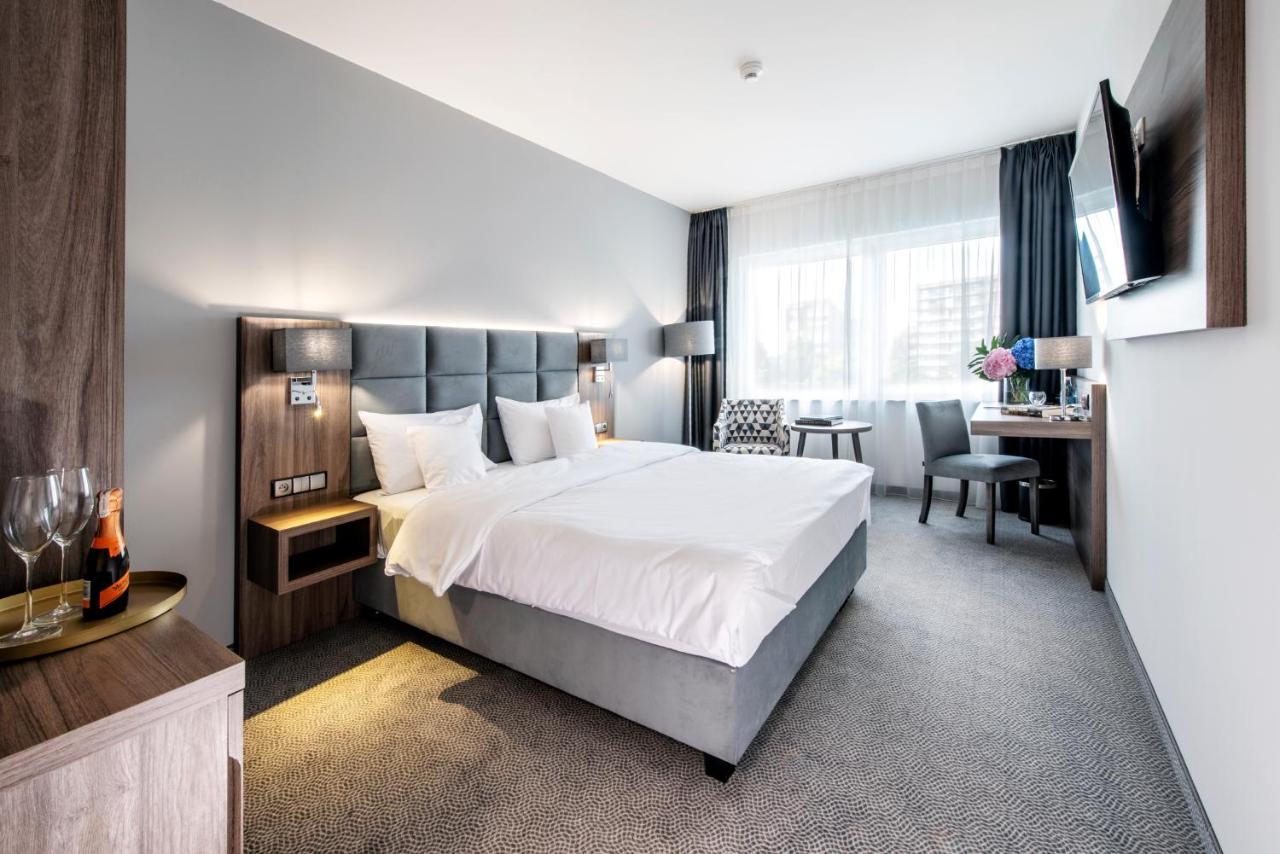 Large Single Room