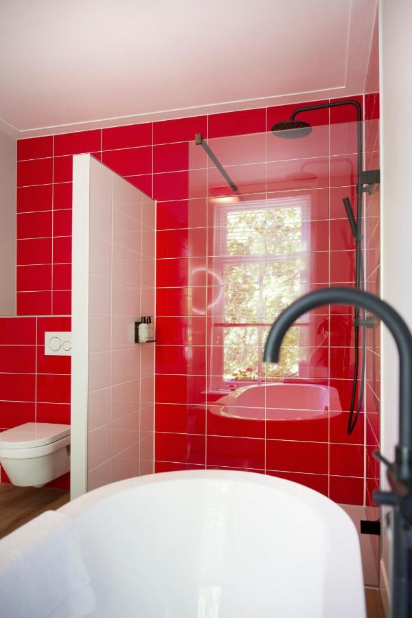 Deluxe Double Room Bath