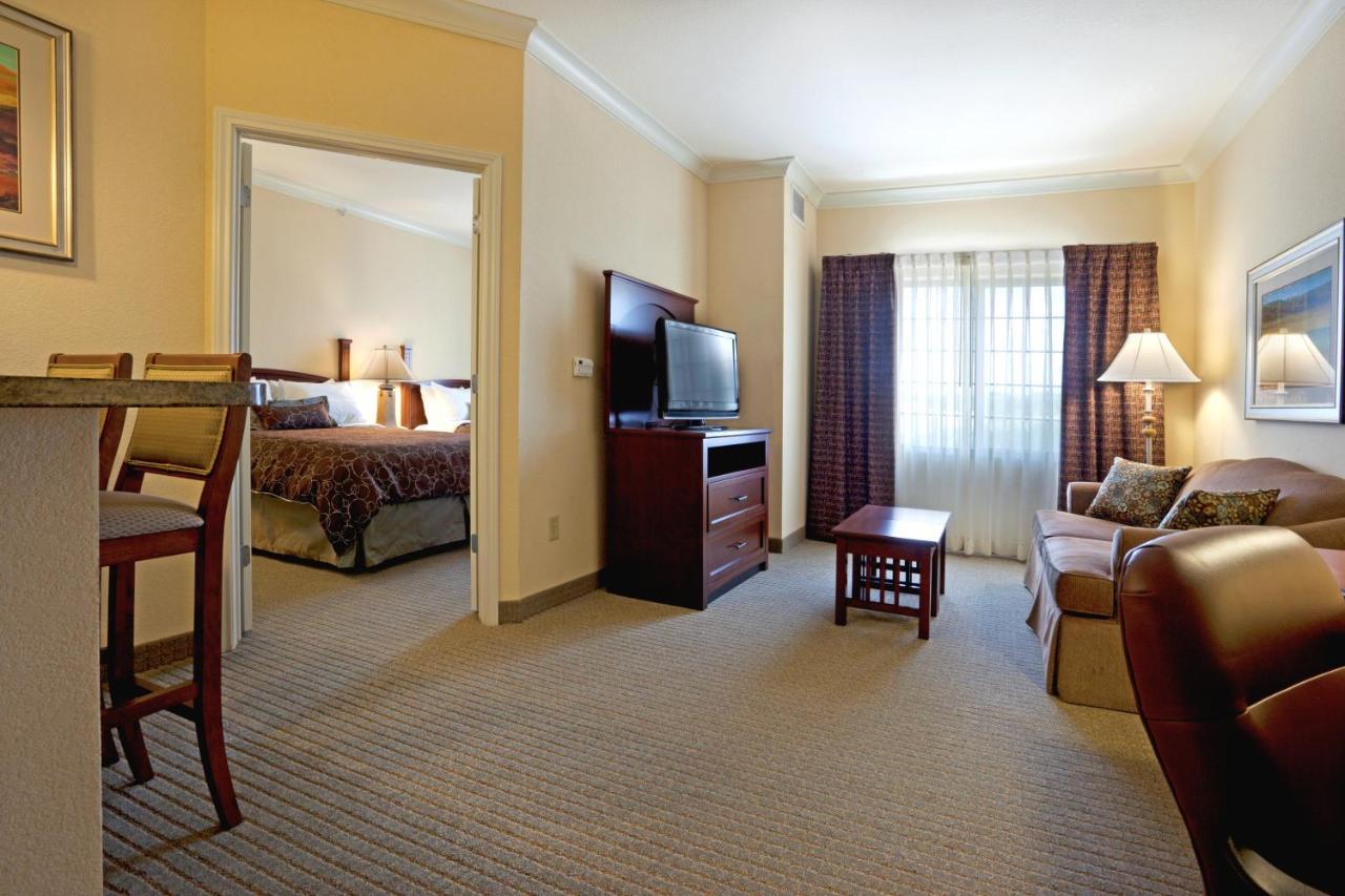 One-Bedroom Queen Suite with Two Queen Beds,1013982793:JPEG
