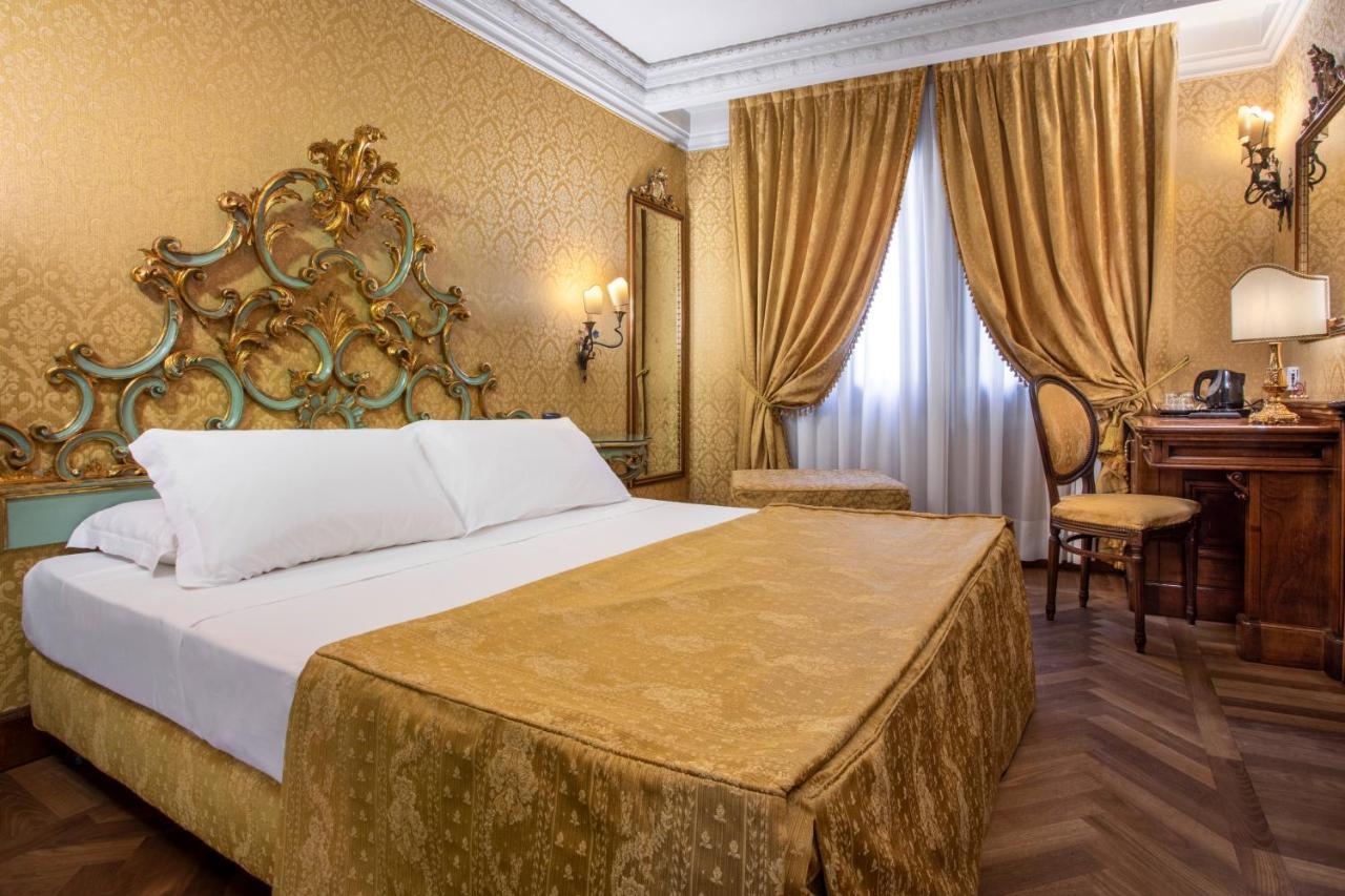 Superior Double or Twin Room Garden View