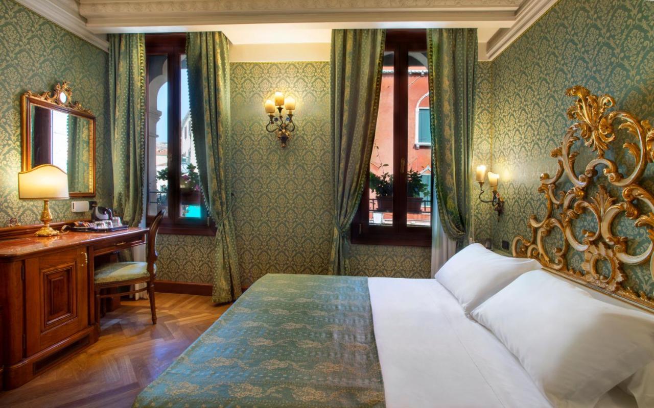 Superior Double or Twin Room Canal View