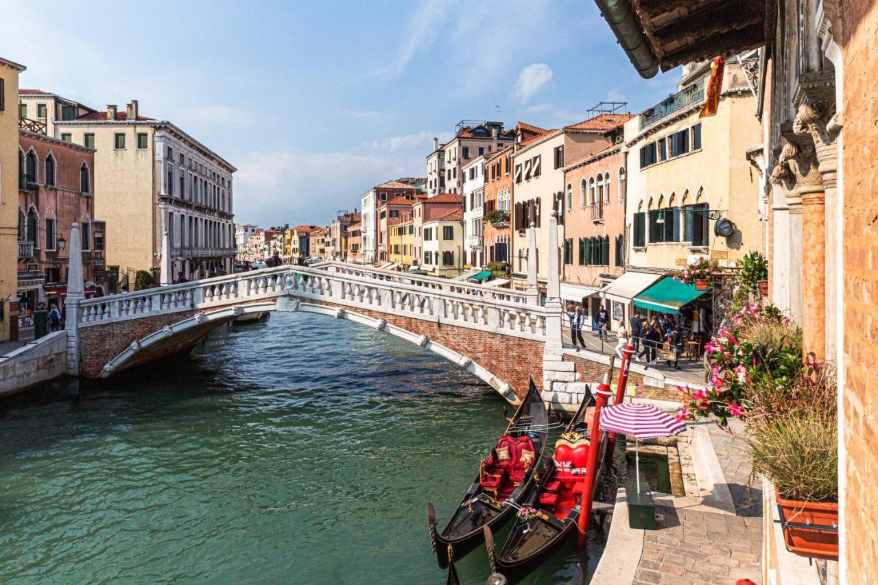 Superior Double or Twin Room Canal View