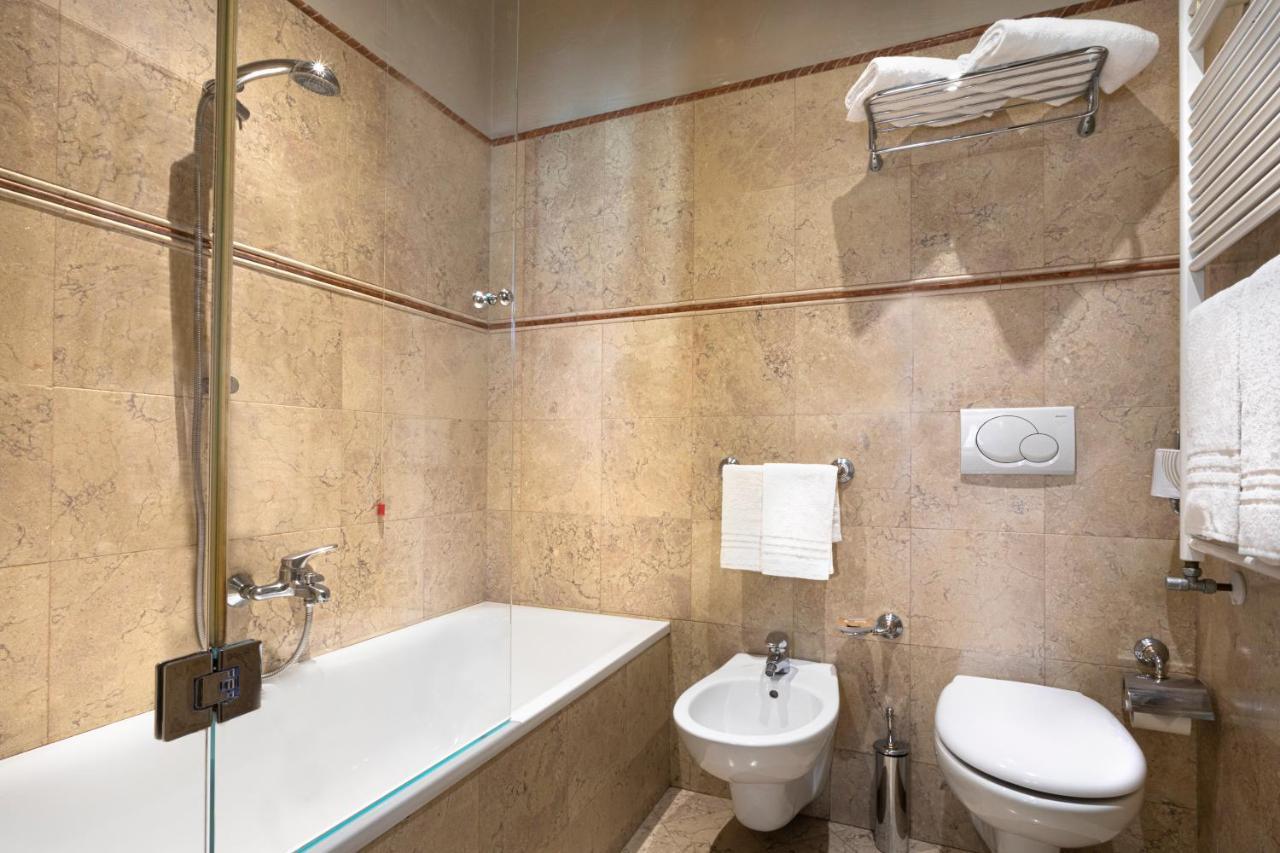 Superior Double or Twin Room Canal View