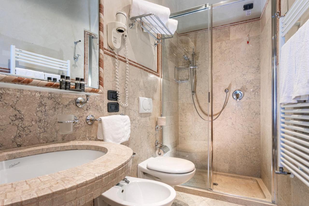 Superior Double or Twin Room Canal View