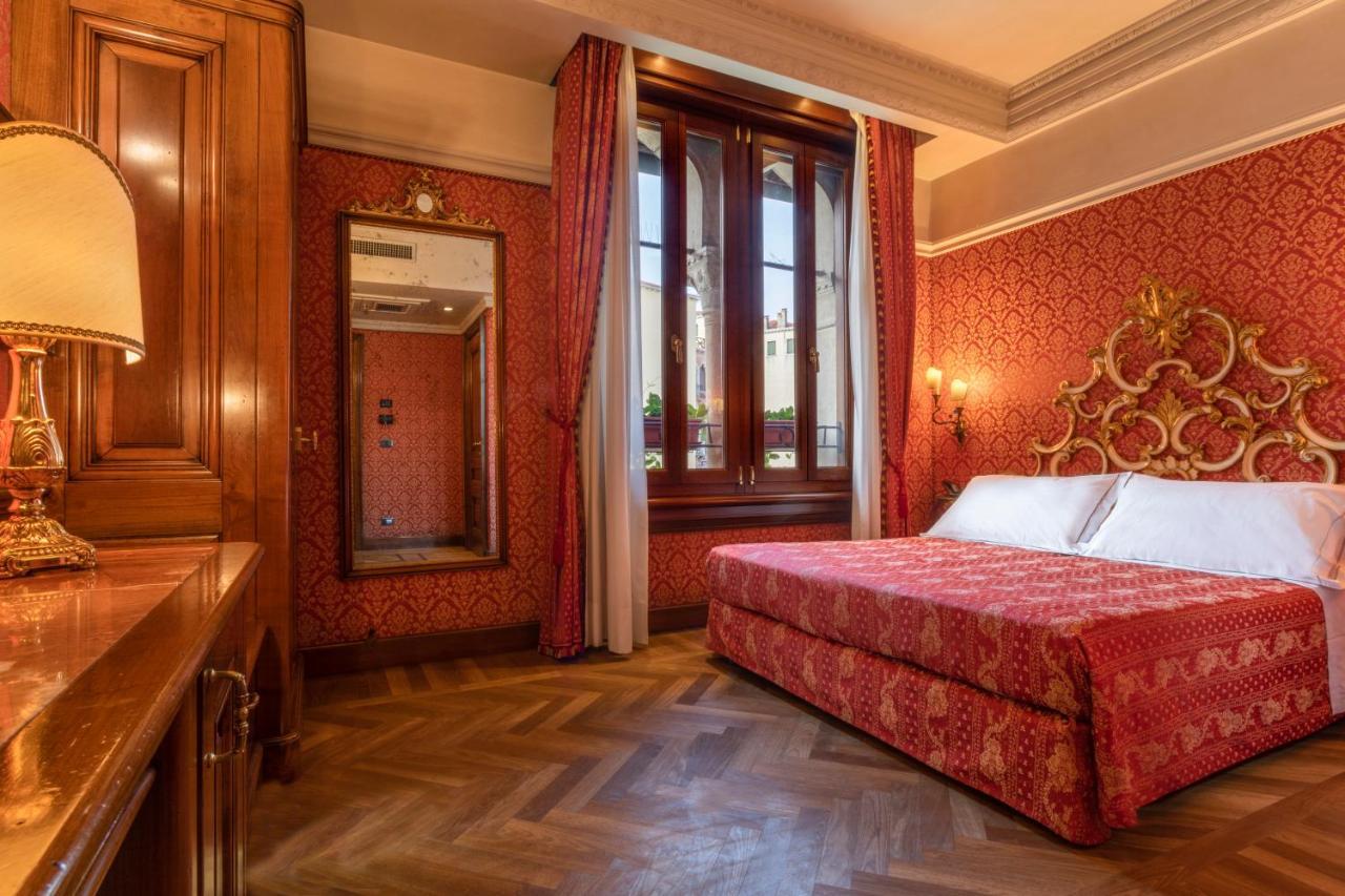 Superior Double or Twin Room Canal View