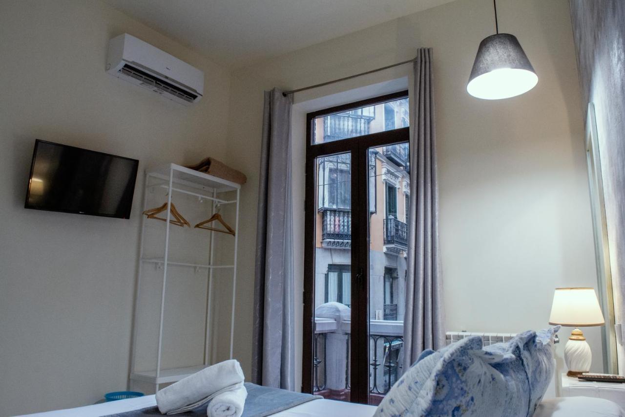 Standard Double or Twin Room Balcony Shared Exterior Bathroom