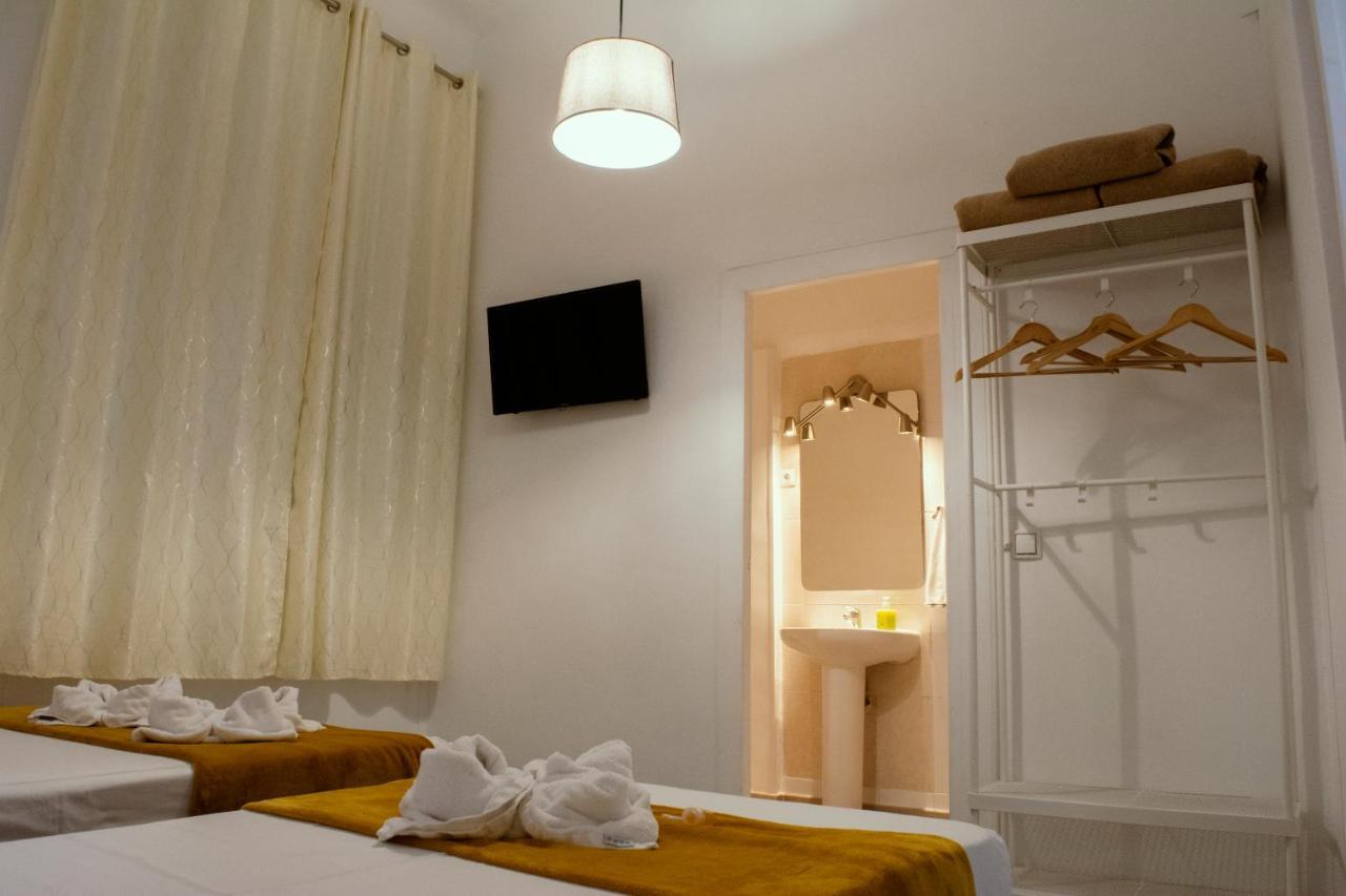 Double Room Extra Bed private bathroom