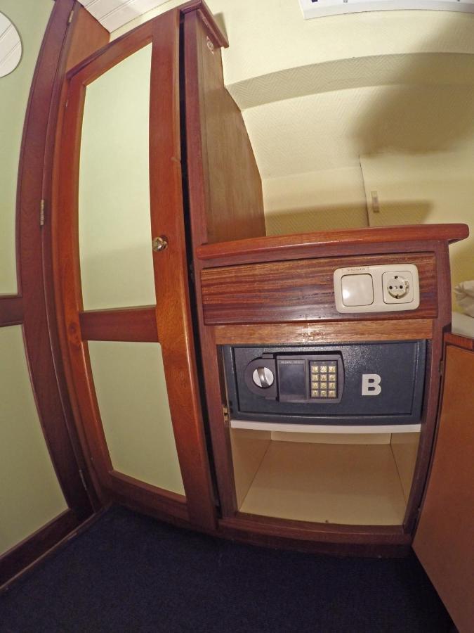 Twin Room Bathroom