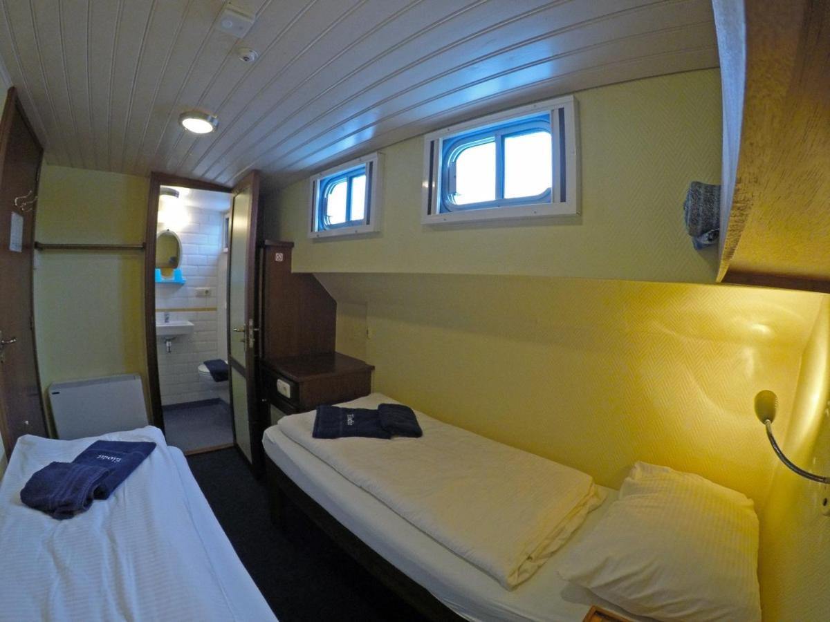Twin Room Bathroom