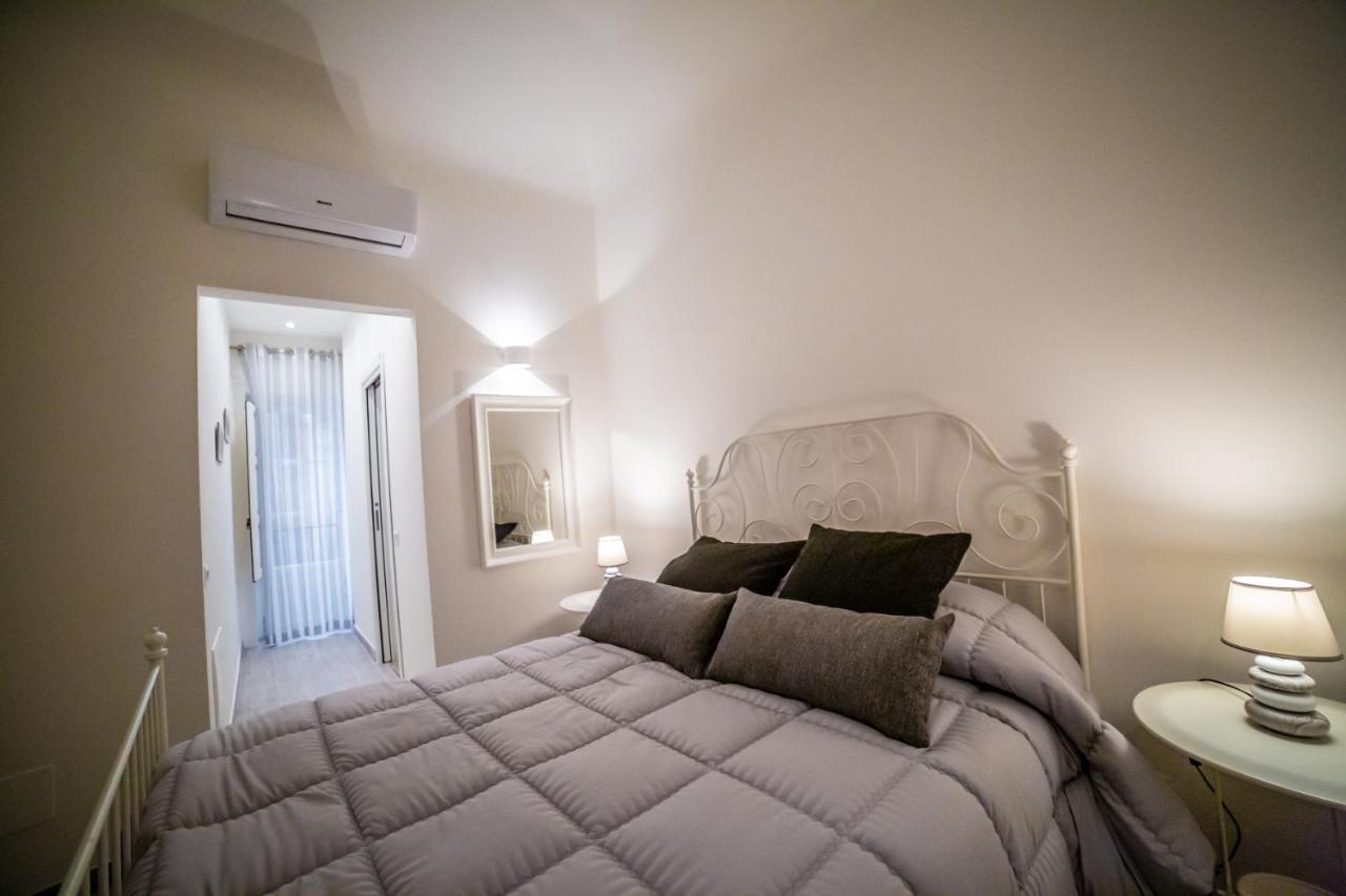 Deluxe Double Room Shower