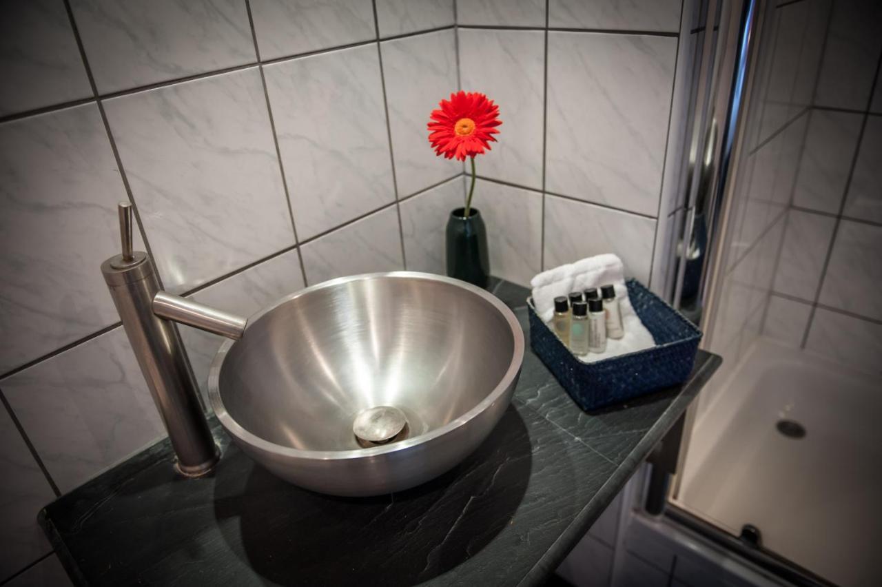 Twin Room Private Bathroom