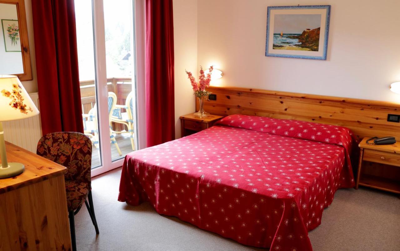 Doppelzimmer mit Balkon