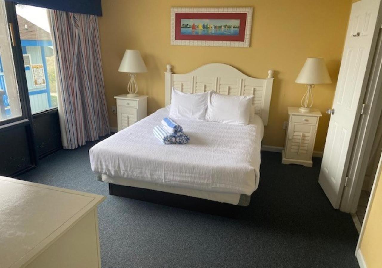 Two-Bedroom Suite Two Queen Beds Oceanfront or Non-Smoking