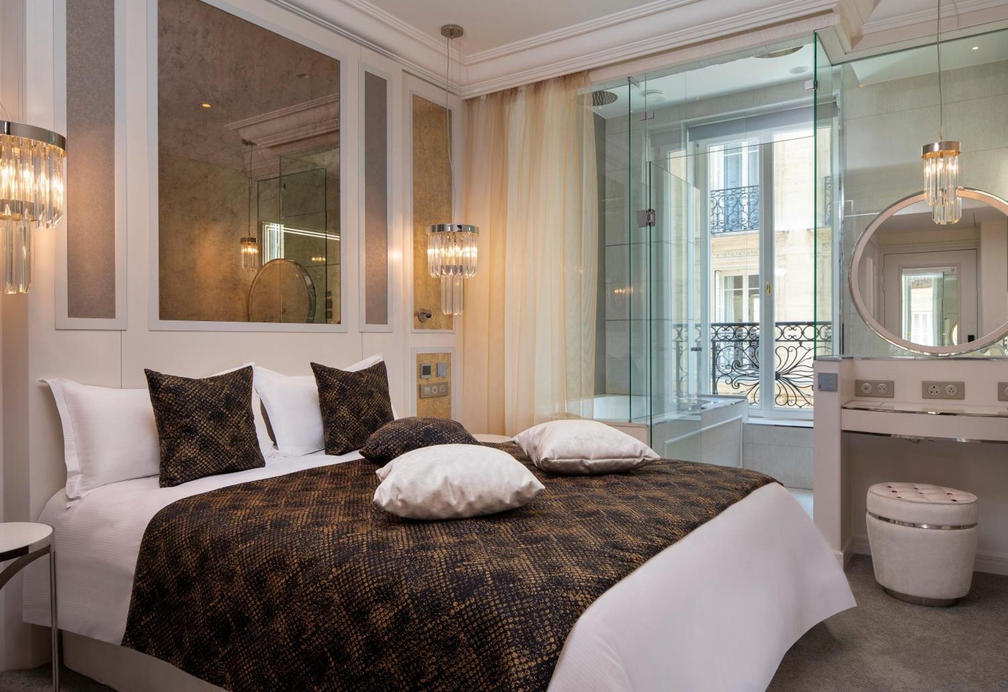Classic Room - Elegant with Jacuzzi