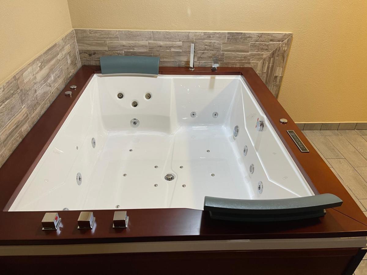 Zimmer mit Kingsize-Bett, Spa und Schlafsofa