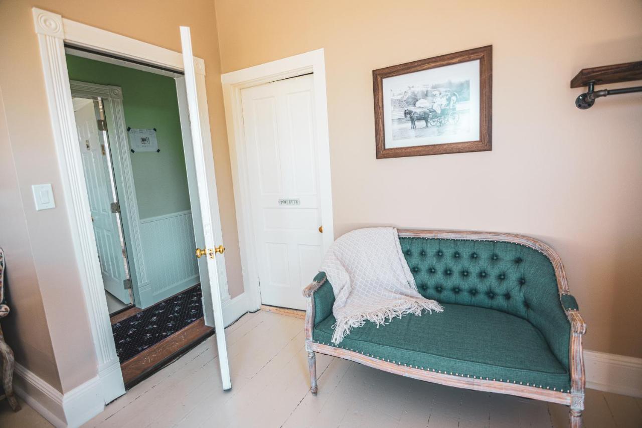 King Room Lake View