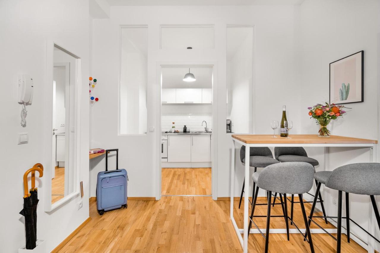 Studio Apartment Garden View