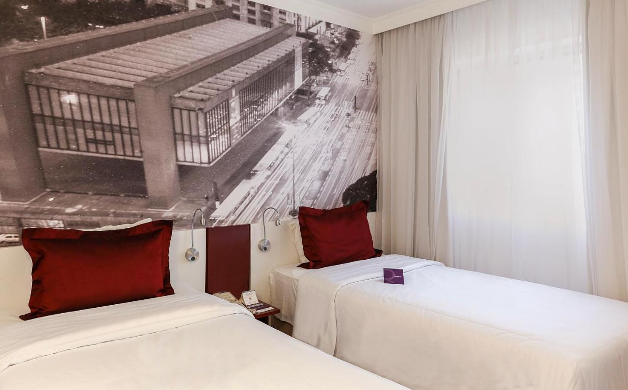 Quarto Superior com 2 Camas de Solteiro e Varanda