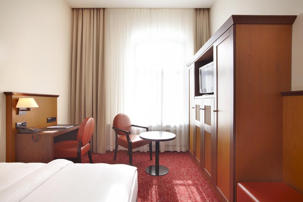Lieutenant Double Room