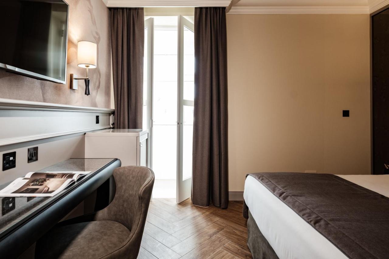 Deluxe Double Room Balcony