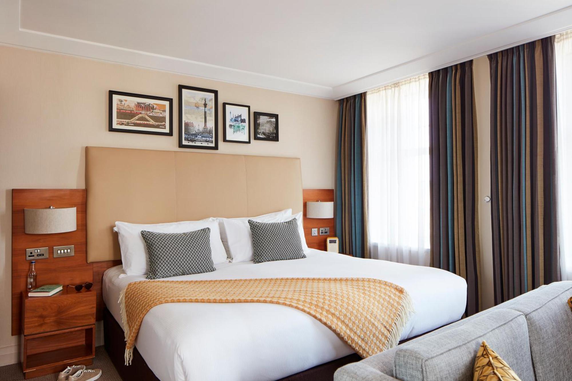 Superior Zimmer mit Kingsize-Bett