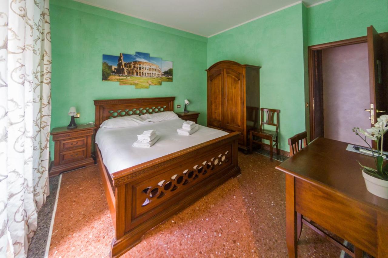 Double Room Private Bathroom