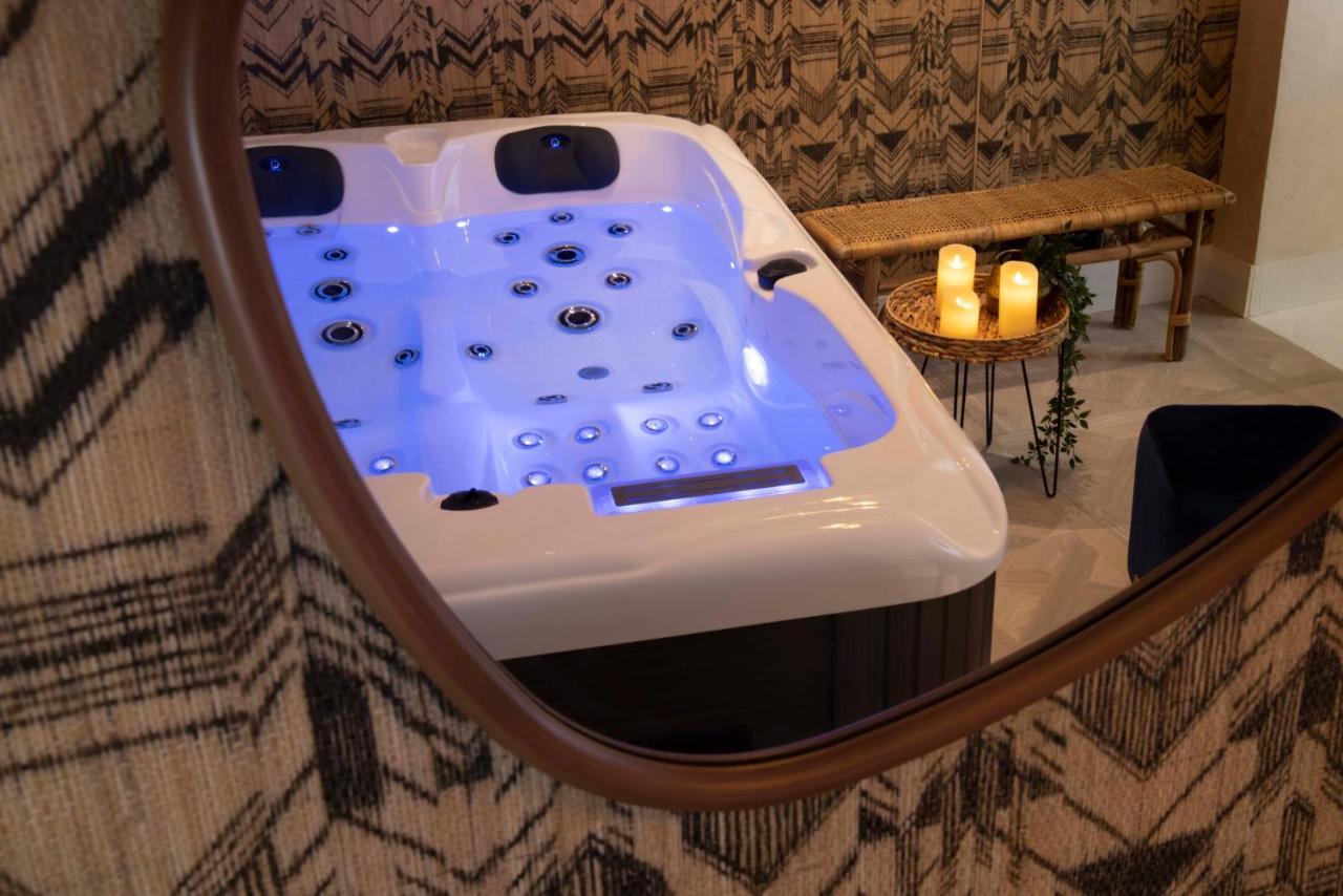 Classic Room access to the SPA