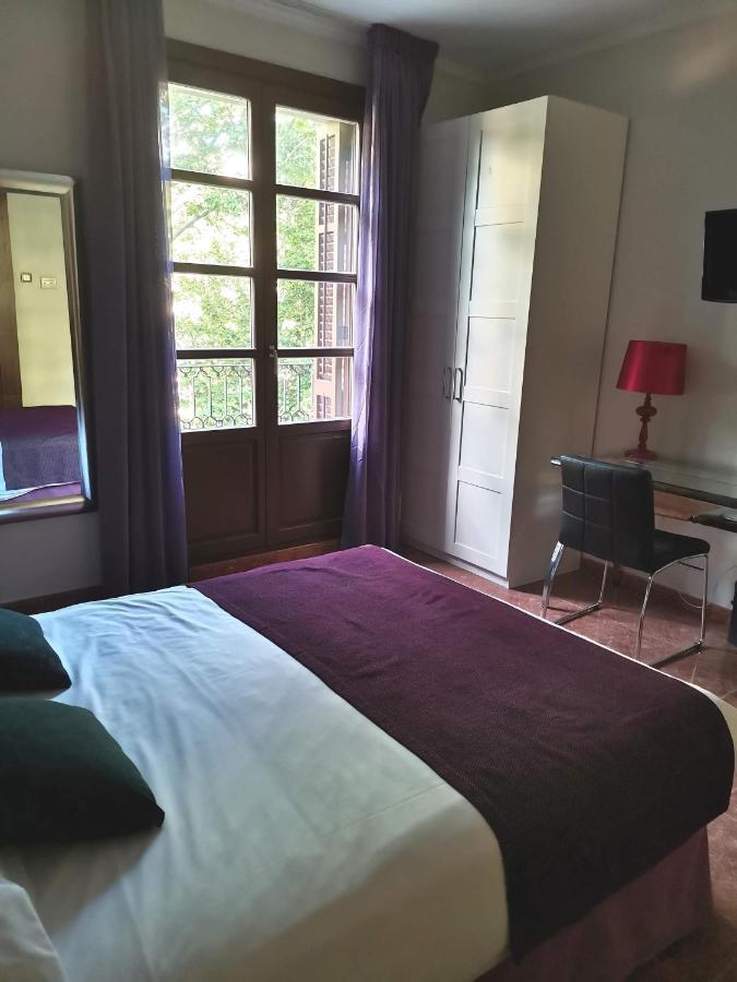 Double or Twin Room La Rambla Views
