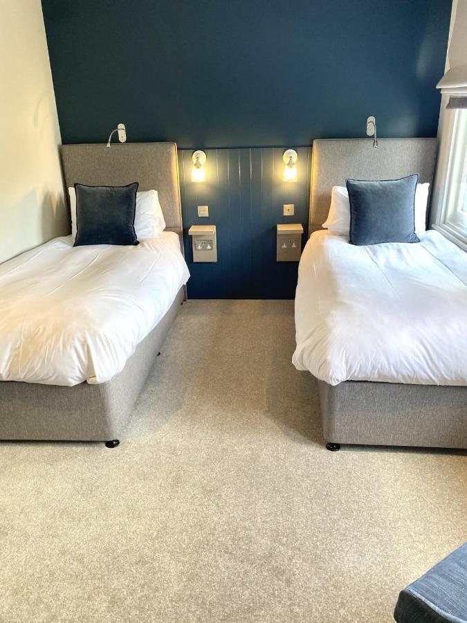 Cosy Twin