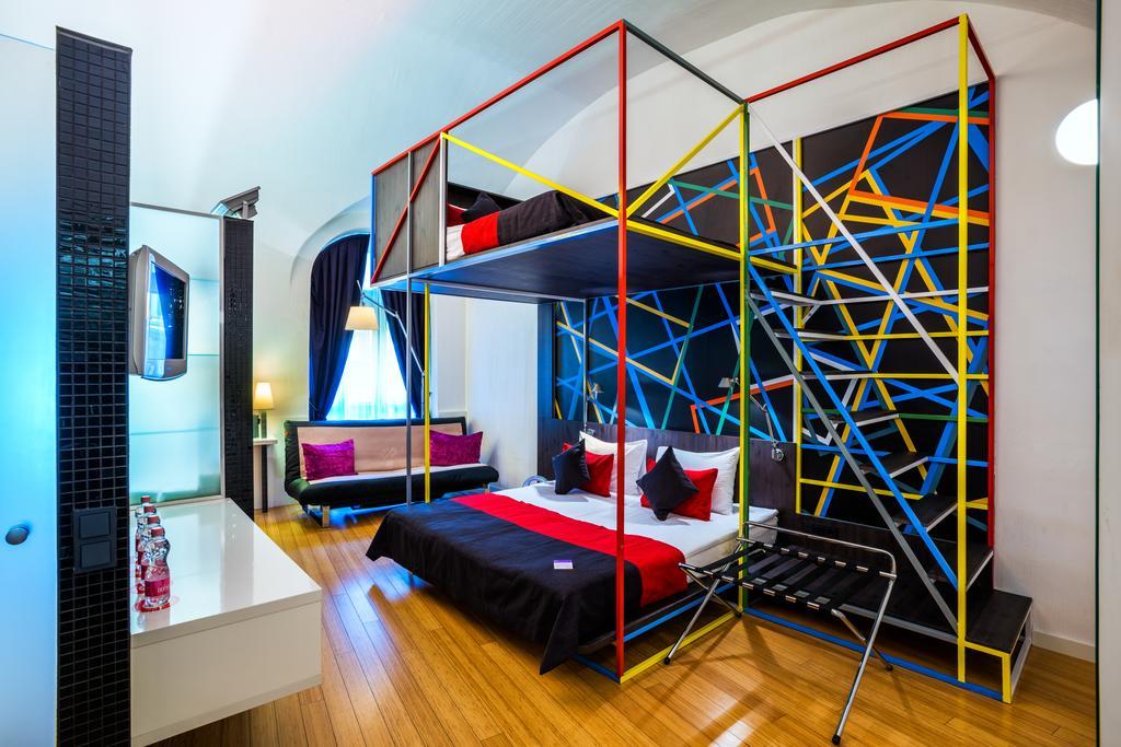 Deluxe Quadruple Room
