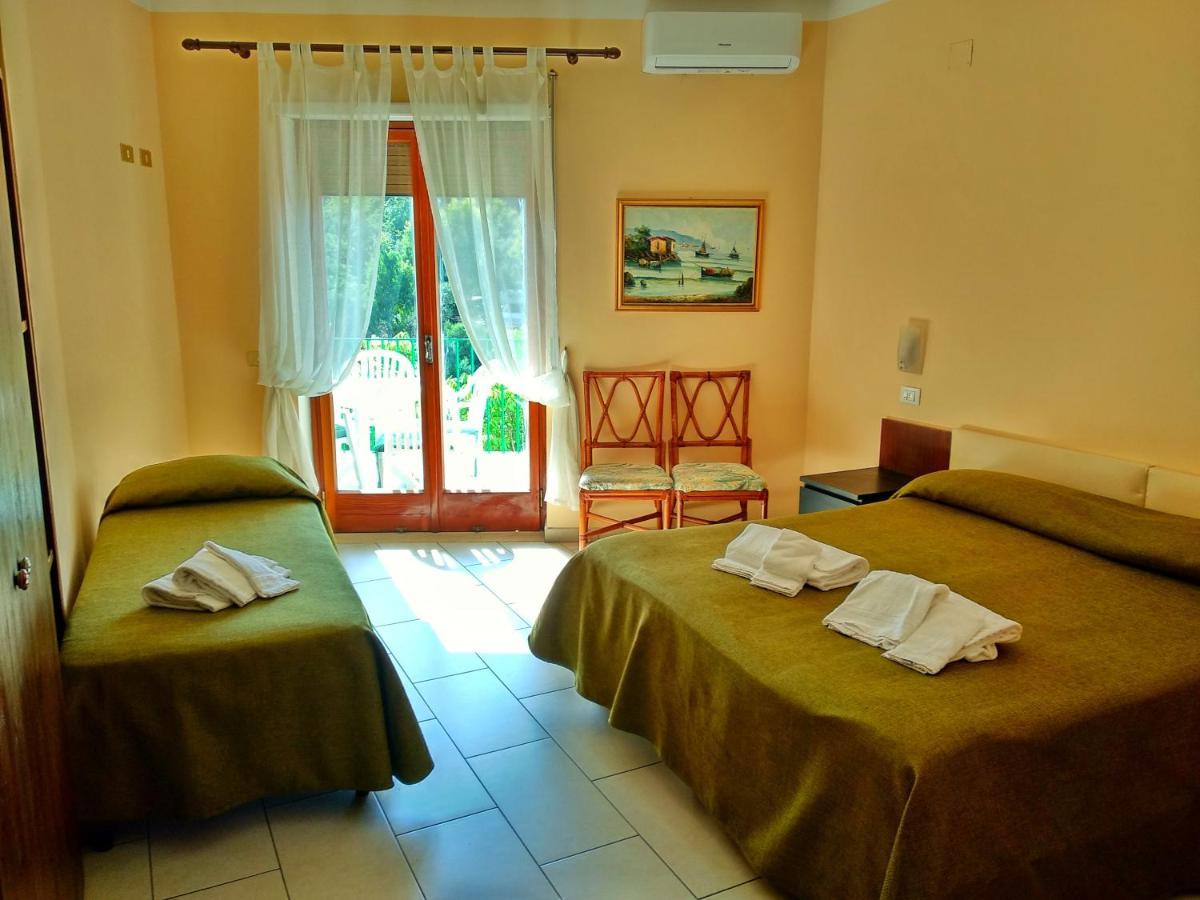 Triple Room Balcony