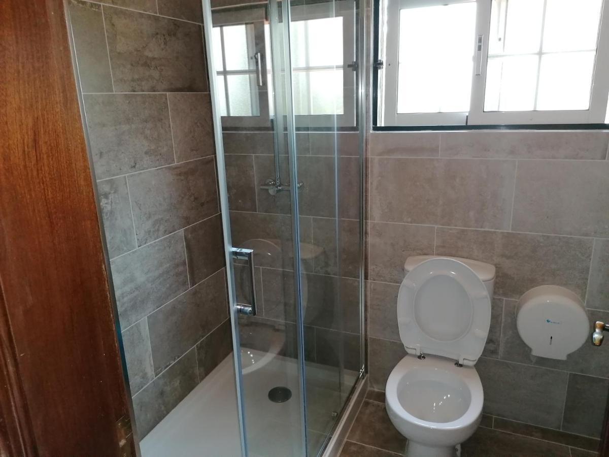 Triple Room Bathroom
