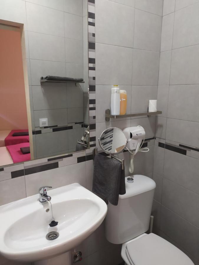 Twin Room Private Bathroom