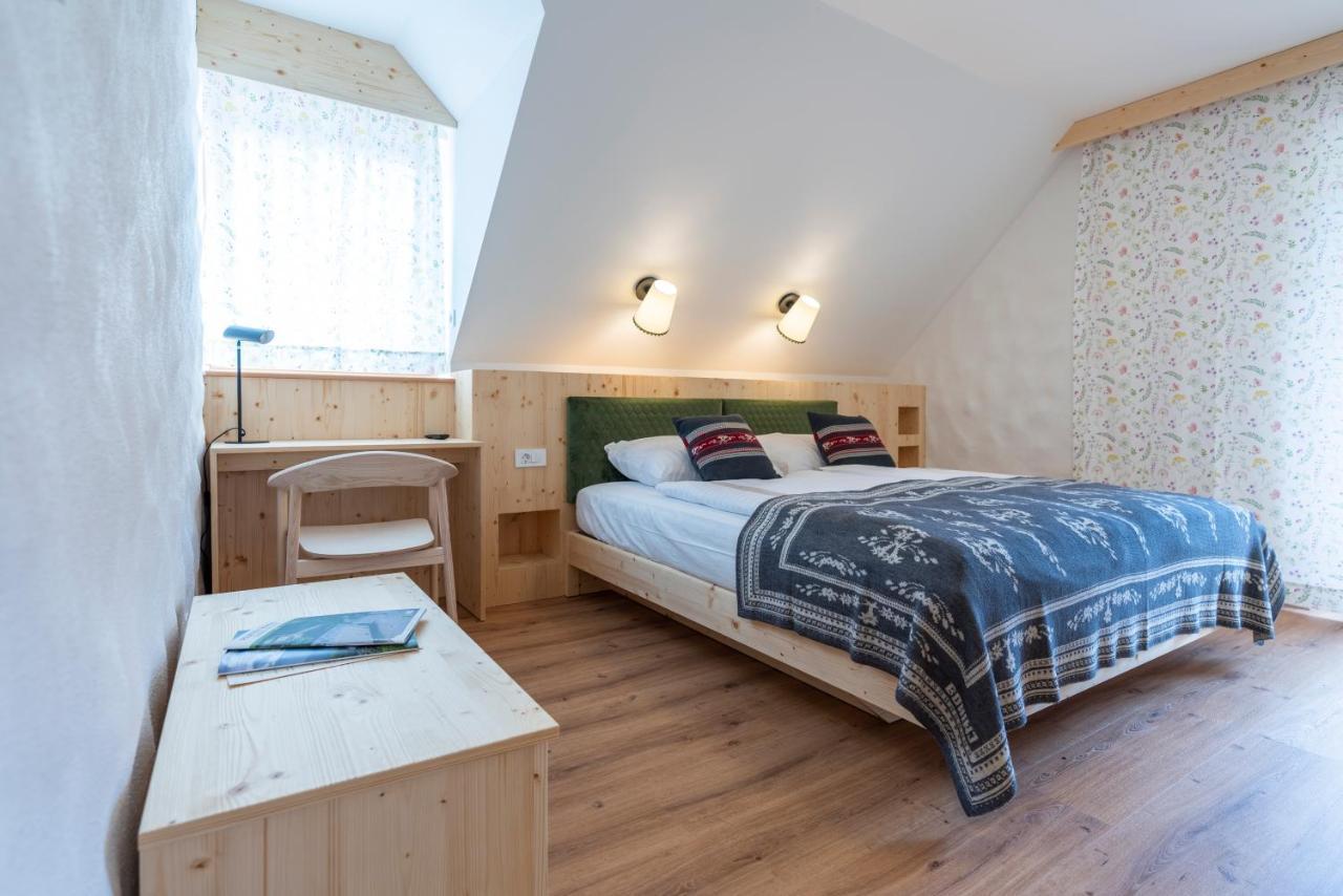 Double Room Mountain View