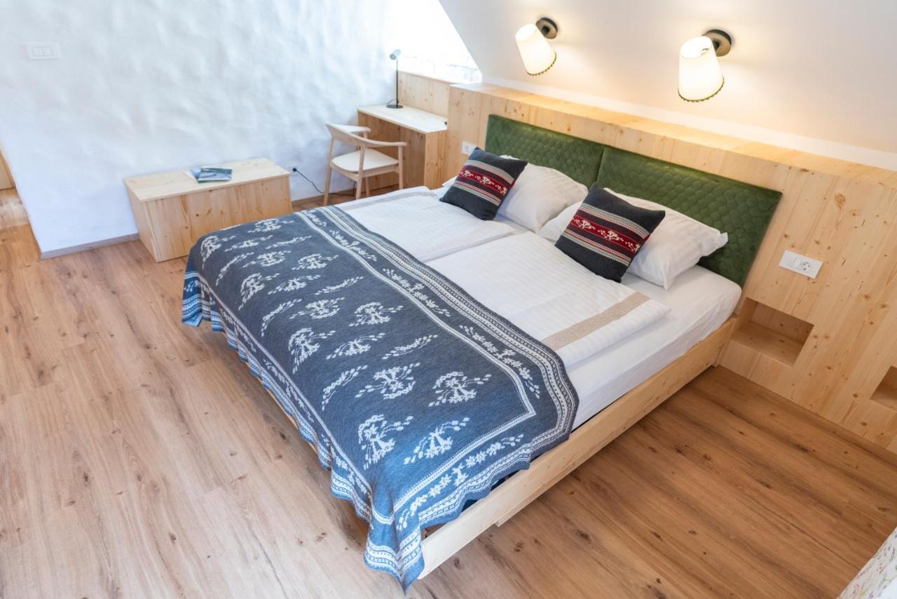Double Room Mountain View