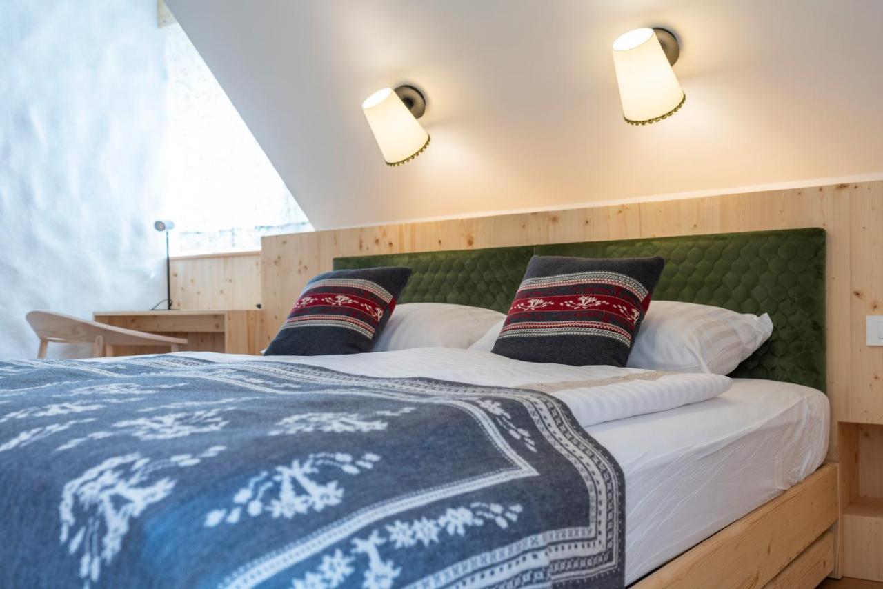 Double Room Mountain View