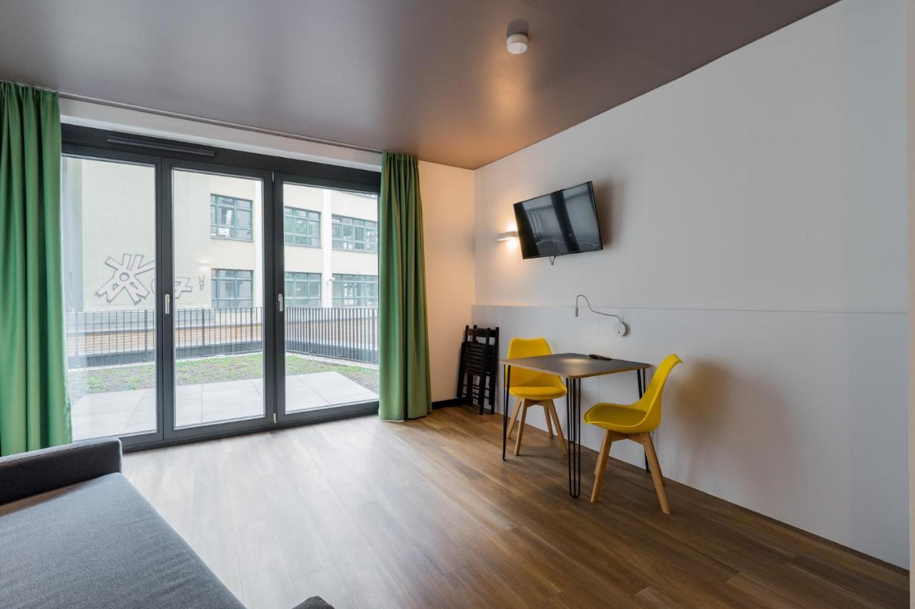 Apartment mit Wohn & Schlafzimmer