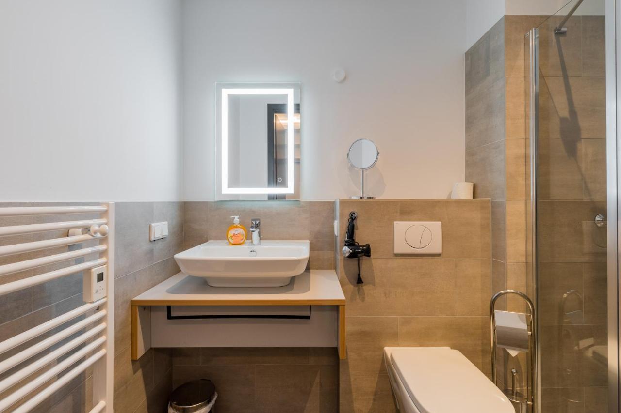 Studio für 3 Personen
