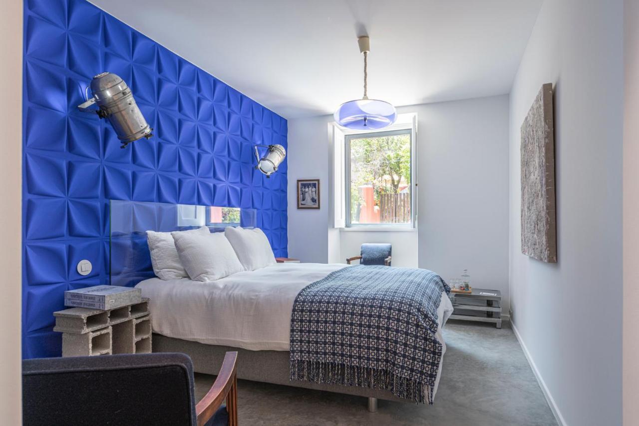 Queen Room Garden View