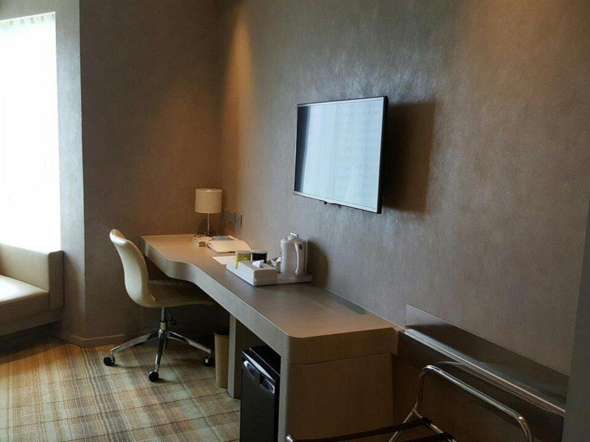 Standard Room,1277731855:JPEG