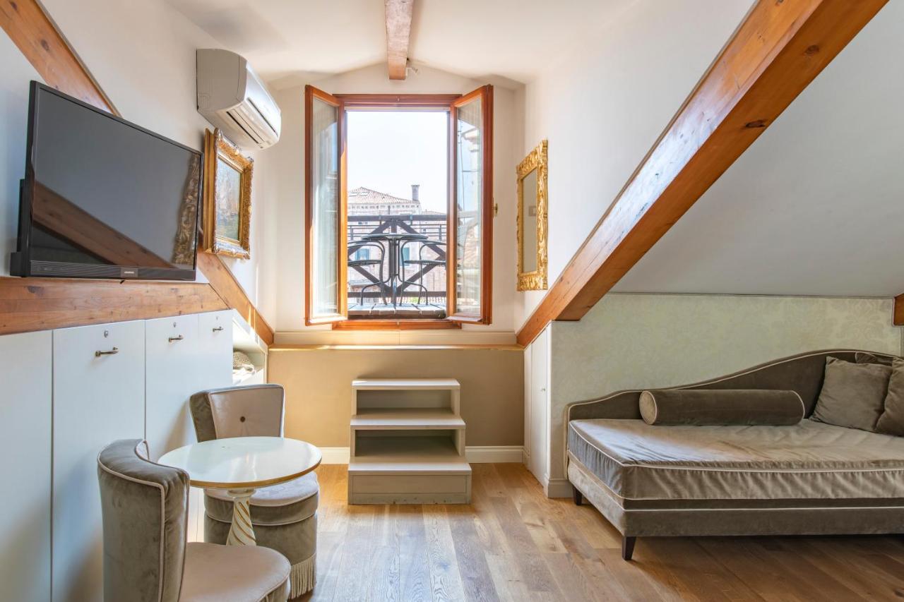 Luxury Triple Room
