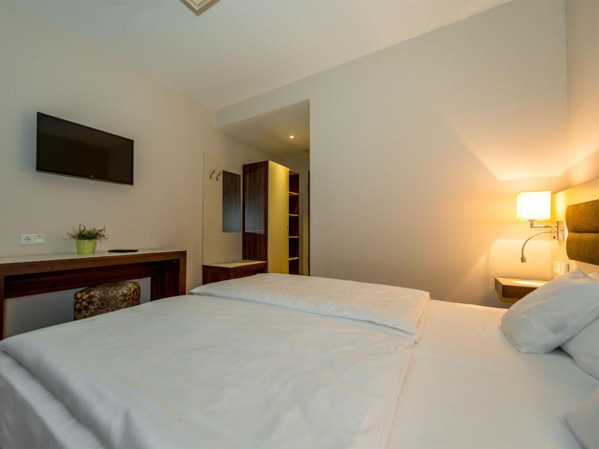 Zweibettzimmer