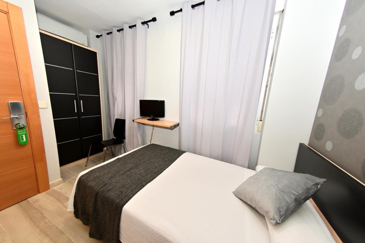 Single Room Private Bathroom
