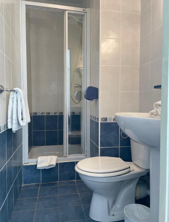 Single Room Private Bathroom