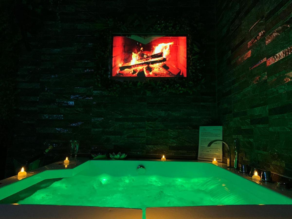 Suite Hot Tub