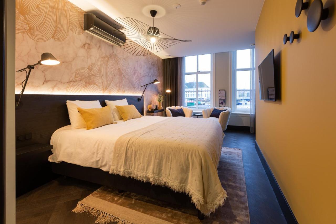 Junior suite view on the harbour