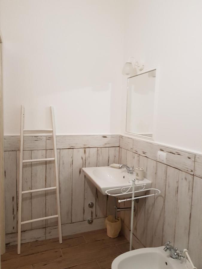 Family Room Private Bathroom